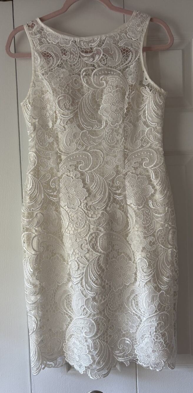 Adrianna Papell Cream Lace Sleeveless Sheath Dress Size 4